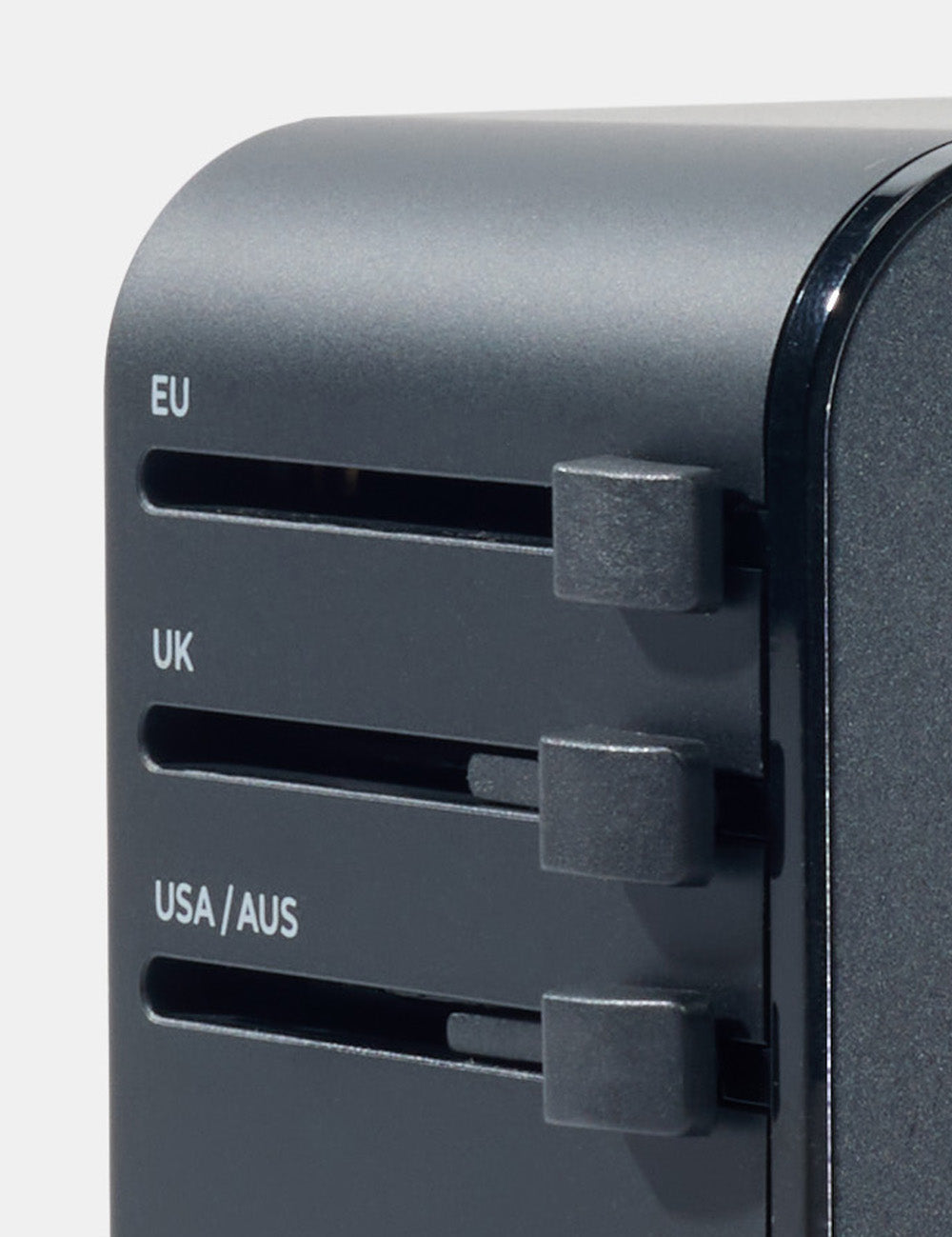 MATJY307001BK_Matador_TravelAdapter_MB2.jpg