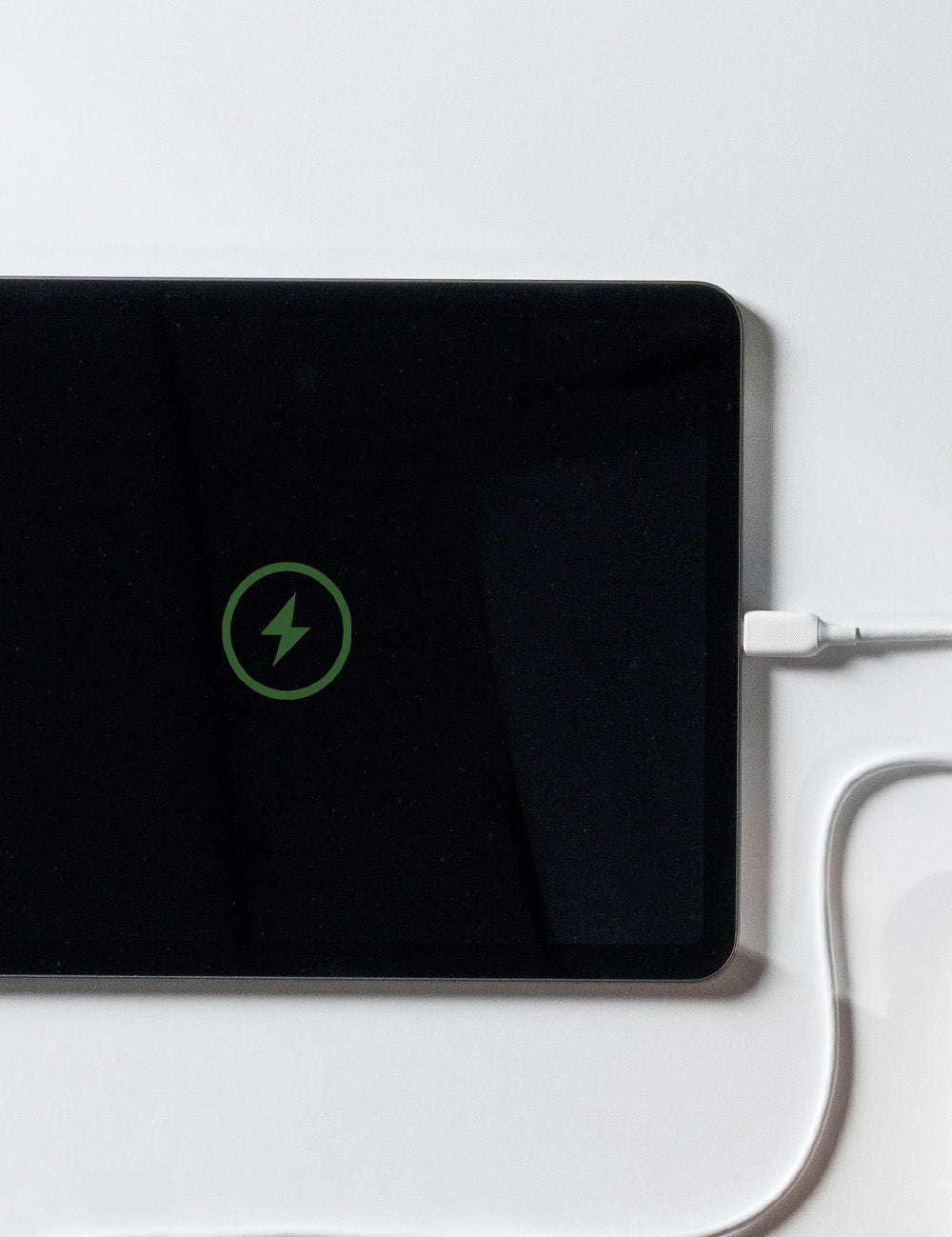 MATJY307001BK_Matador_TravelAdapter_MB4.jpg