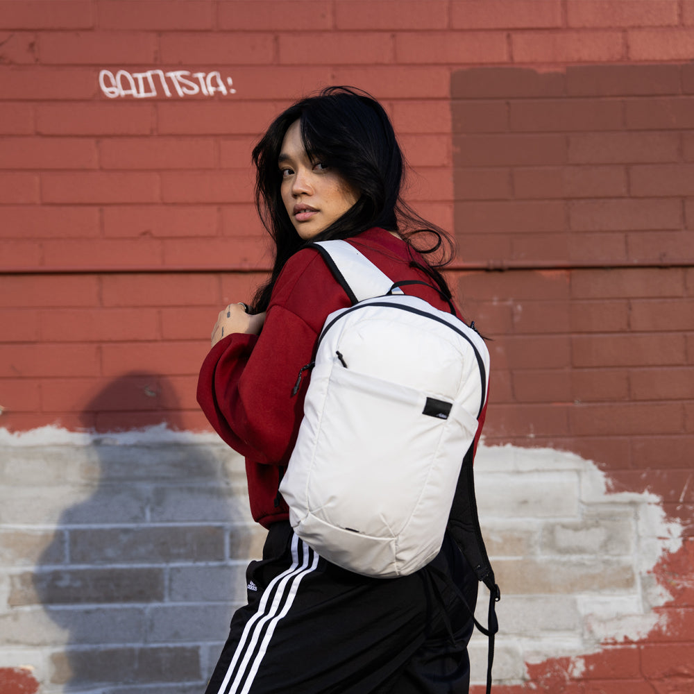 MATOG2DP01W_Matador_RefractionBackpack_Social8.jpg