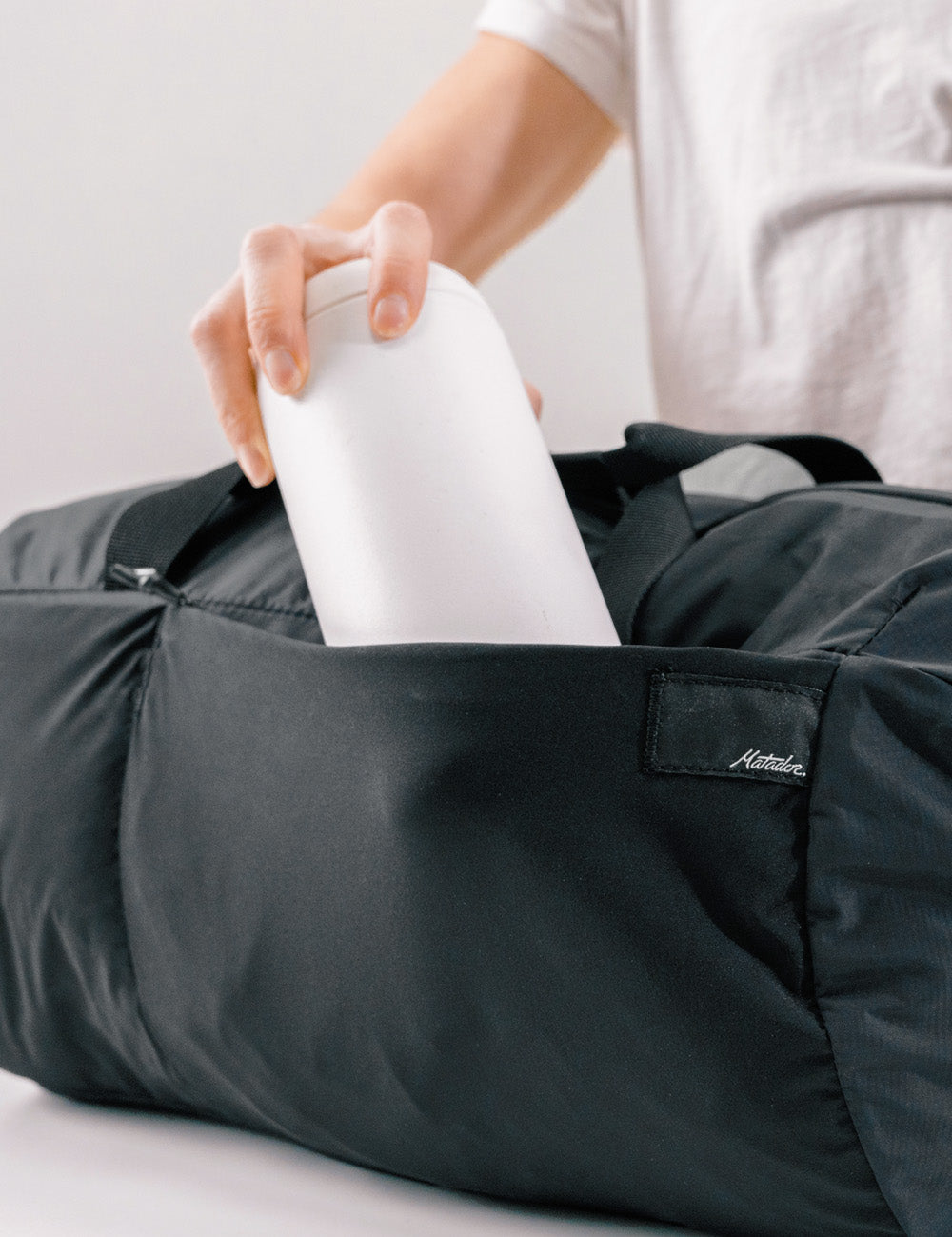 MATOG2W01BK_Matador_RefractionDuffle_MB4.jpg